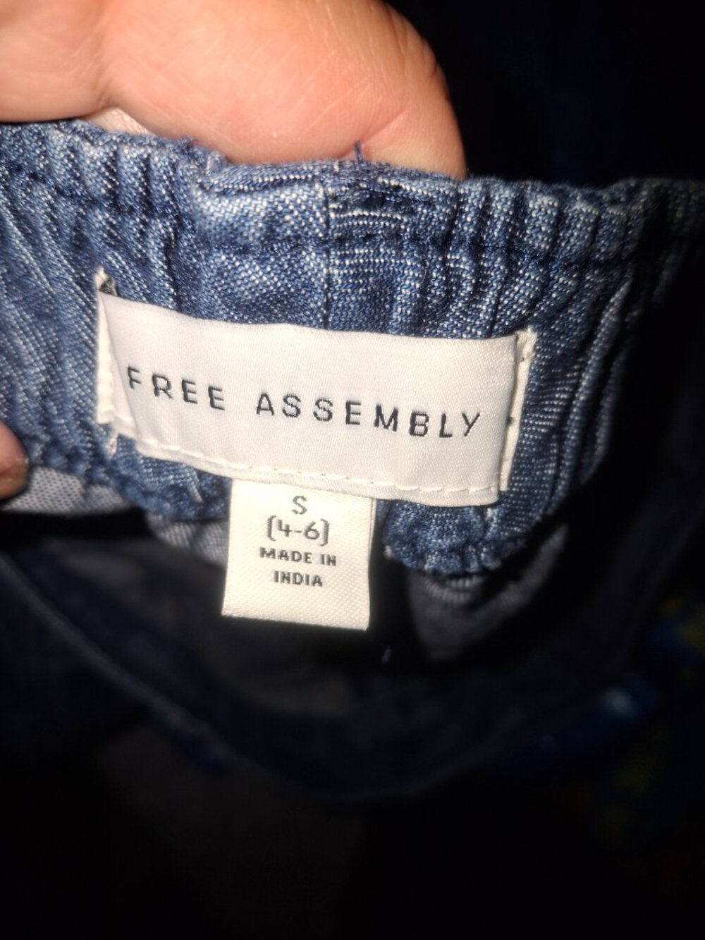 Free Assemby Denim Jean Shorts Size S Like New - Picture 5 of 5